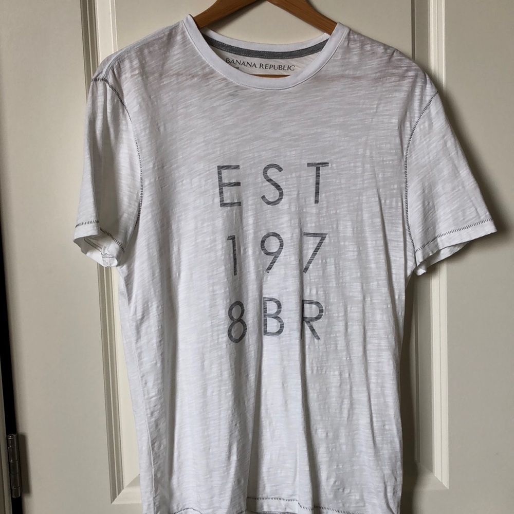 Banana Republic Graphic Tee